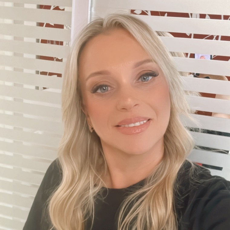 Леонова Наталья